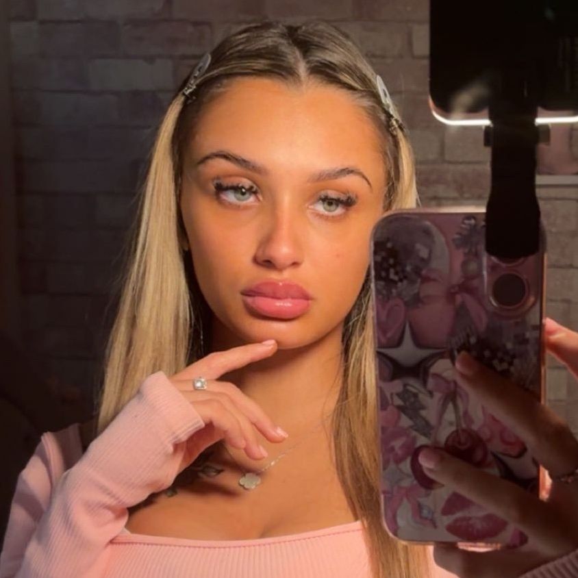 AMANDA W
